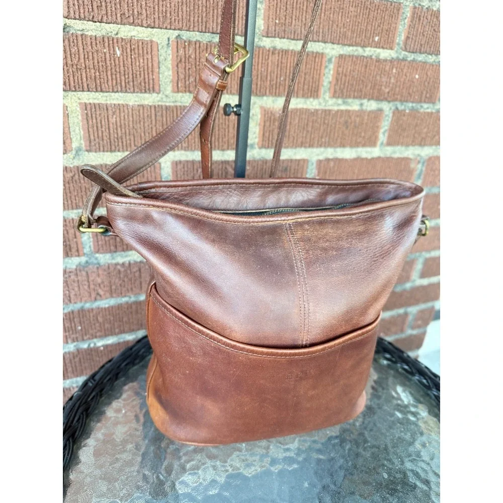 Vintage 1970-1980s Coach Brown Bucket Bag Medium Zip Top